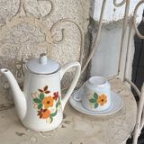 Dinette en porcelaine pour poupées composee d une cafetière, tasses et soucoupes, vintage