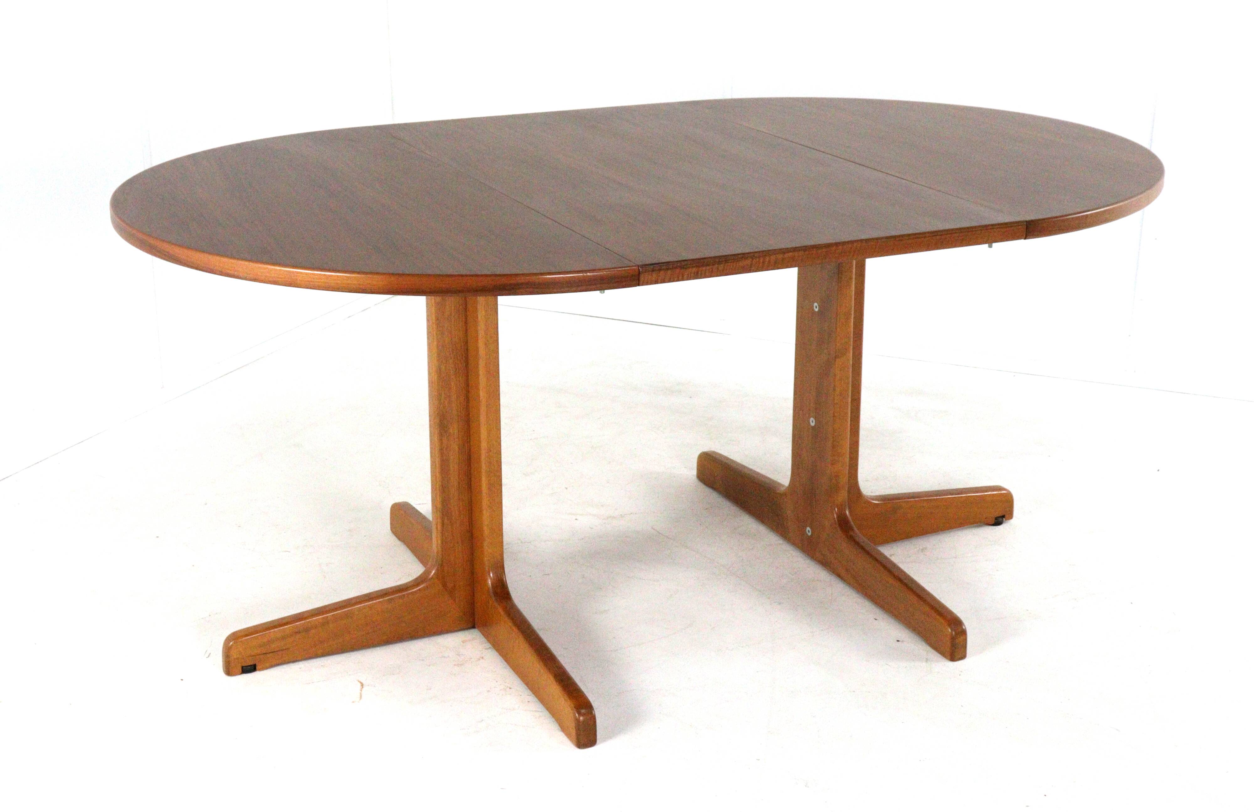 Round extendable dining table 2x 'Vienna' Thonet - mid-century modern style