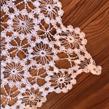 Nappe crochetée main en pur coton 108 cm x 100 cm