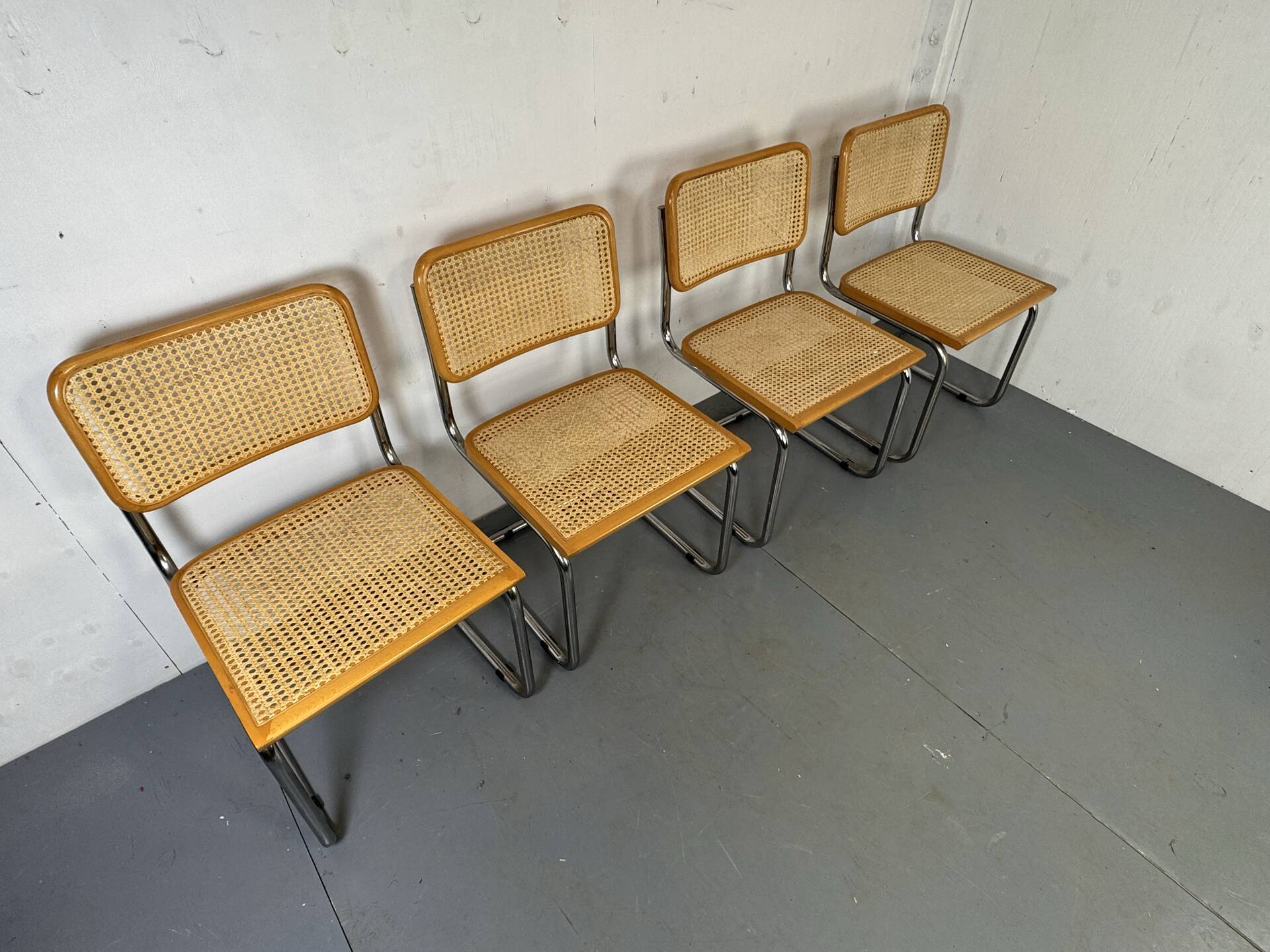 Set of 4 vintage Cesca S32 dining chairs by Marcel Breuer, 1990s
