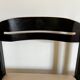 Paire de chaises noires + simili blanc