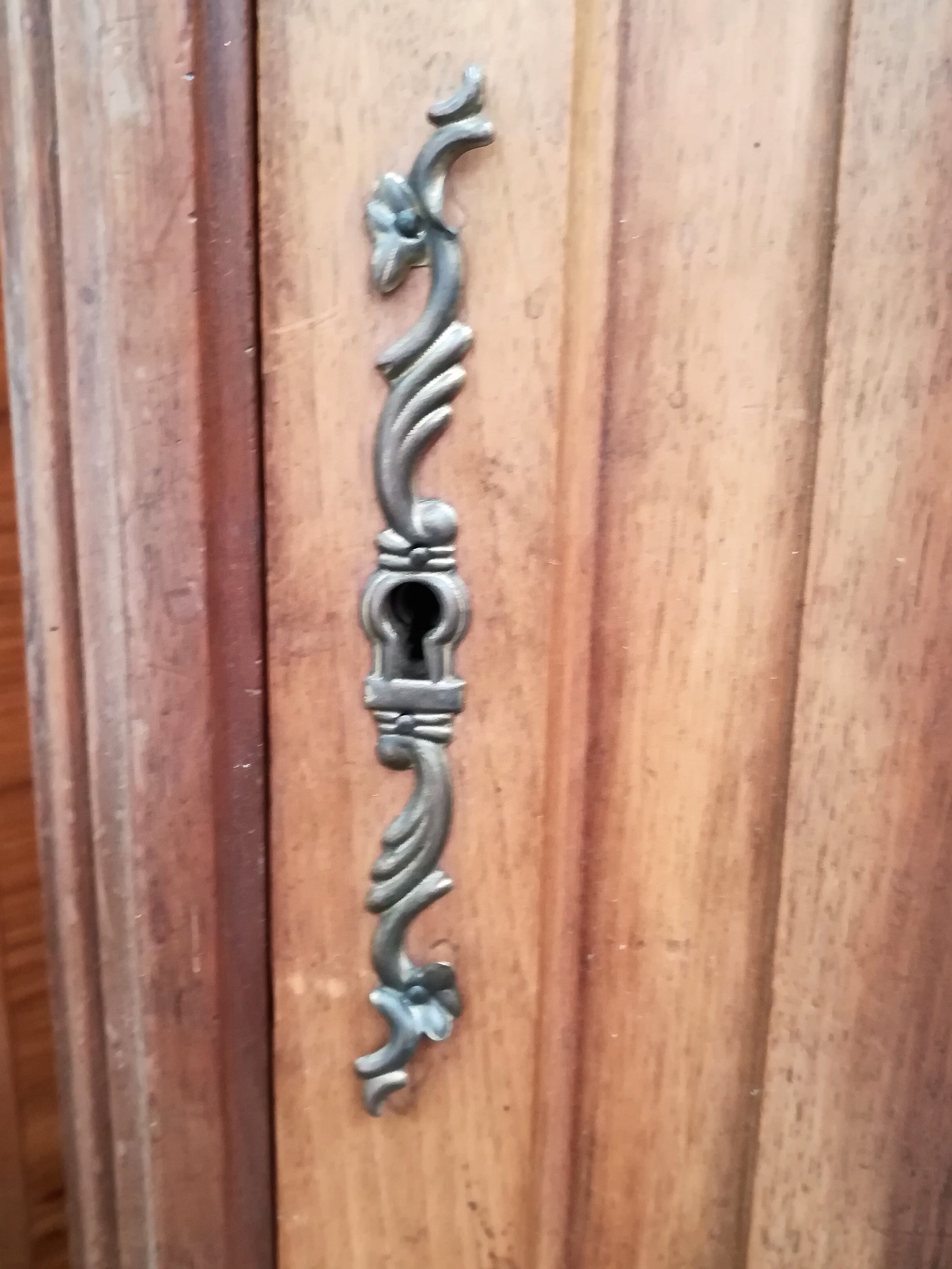 Small cupboard style Louis XV Walnut