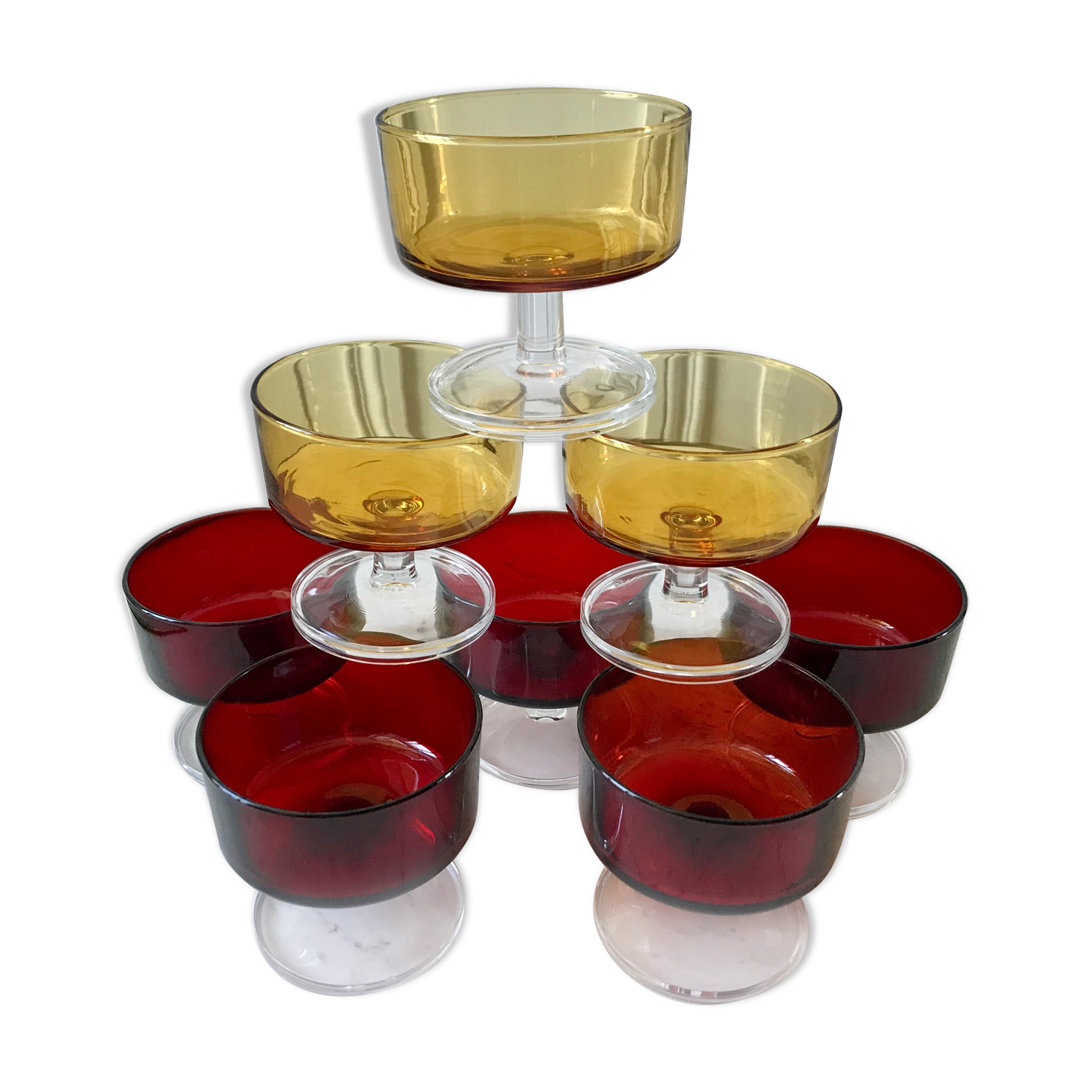 Set of 8 champagne glasses in amber colored glass and garnet 70s