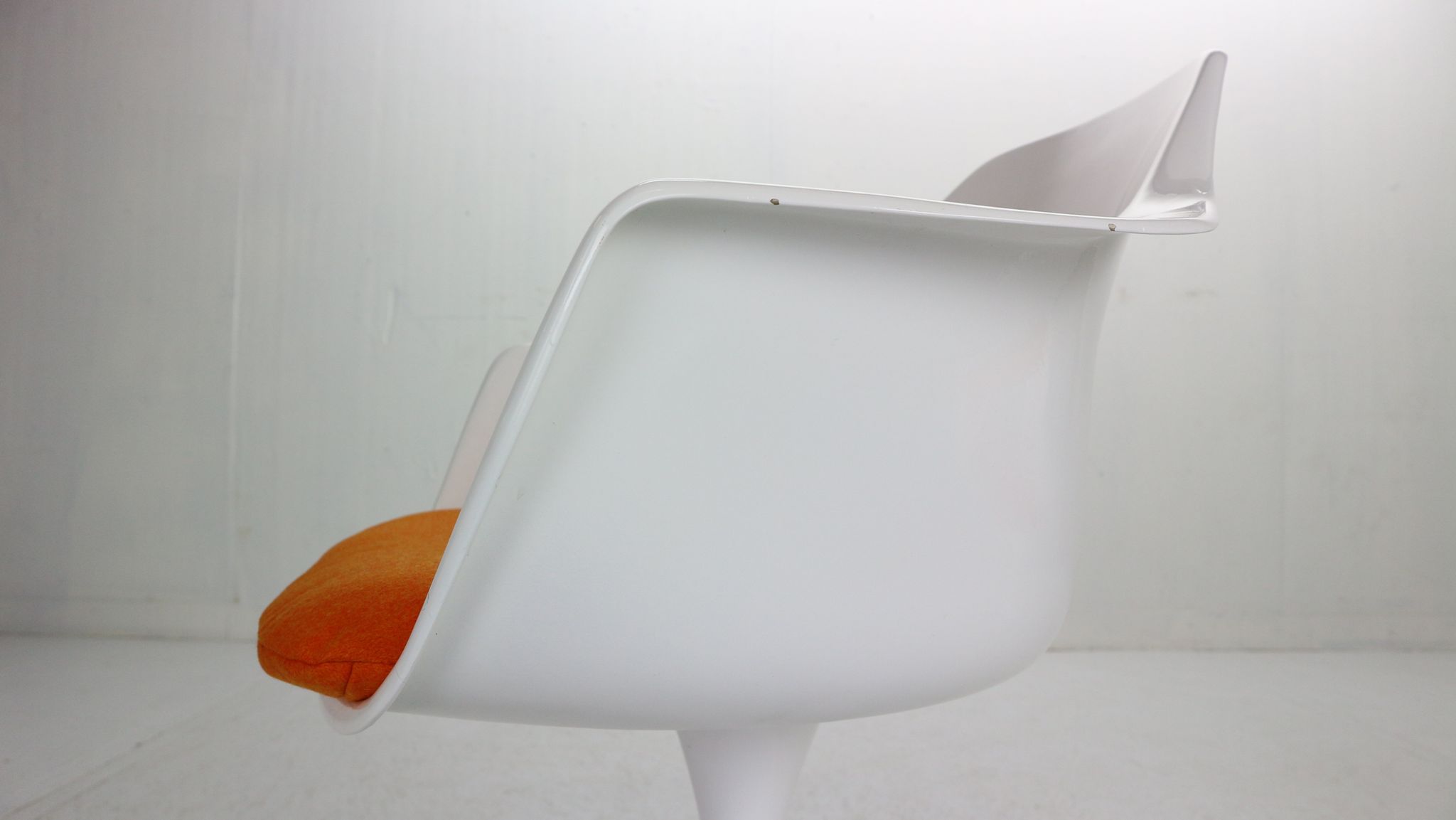 Maurice Burke set of 4 armchairs model No. 116 for Arkana, Space Age 1960's