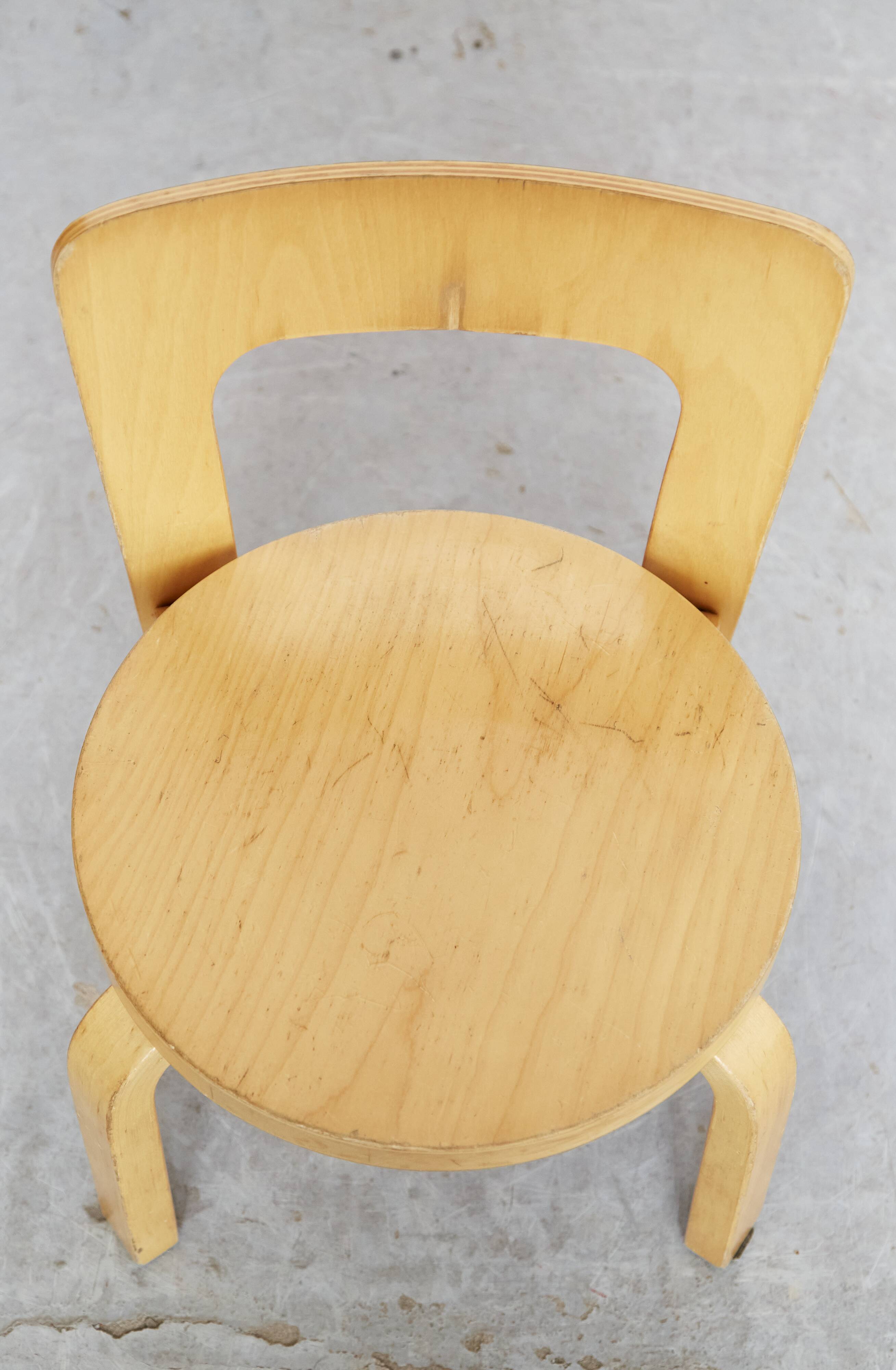 Paire de chaises d'enfant Alvar Aalto N65 pour Artek