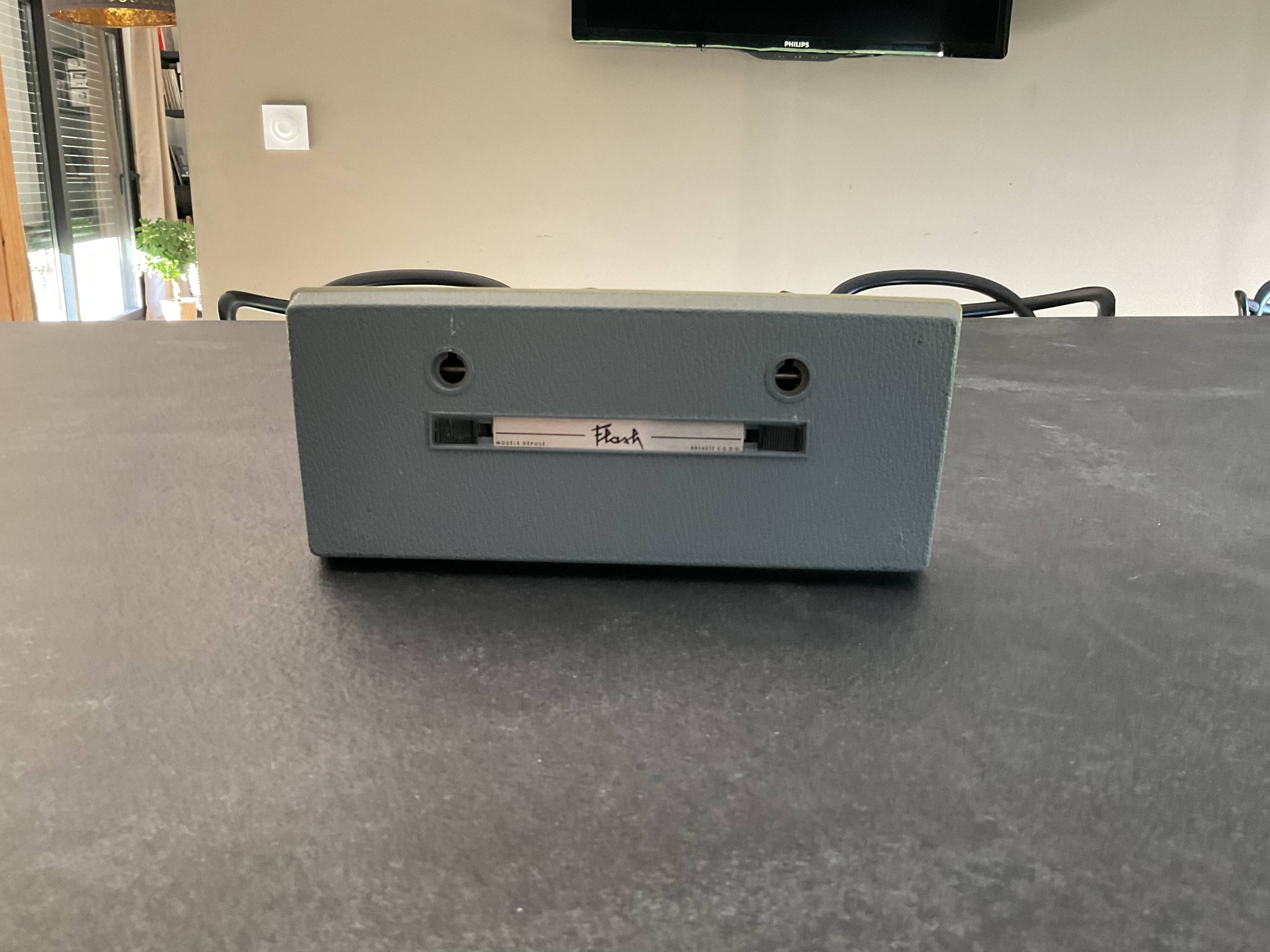 Vintage 70s flash window clock