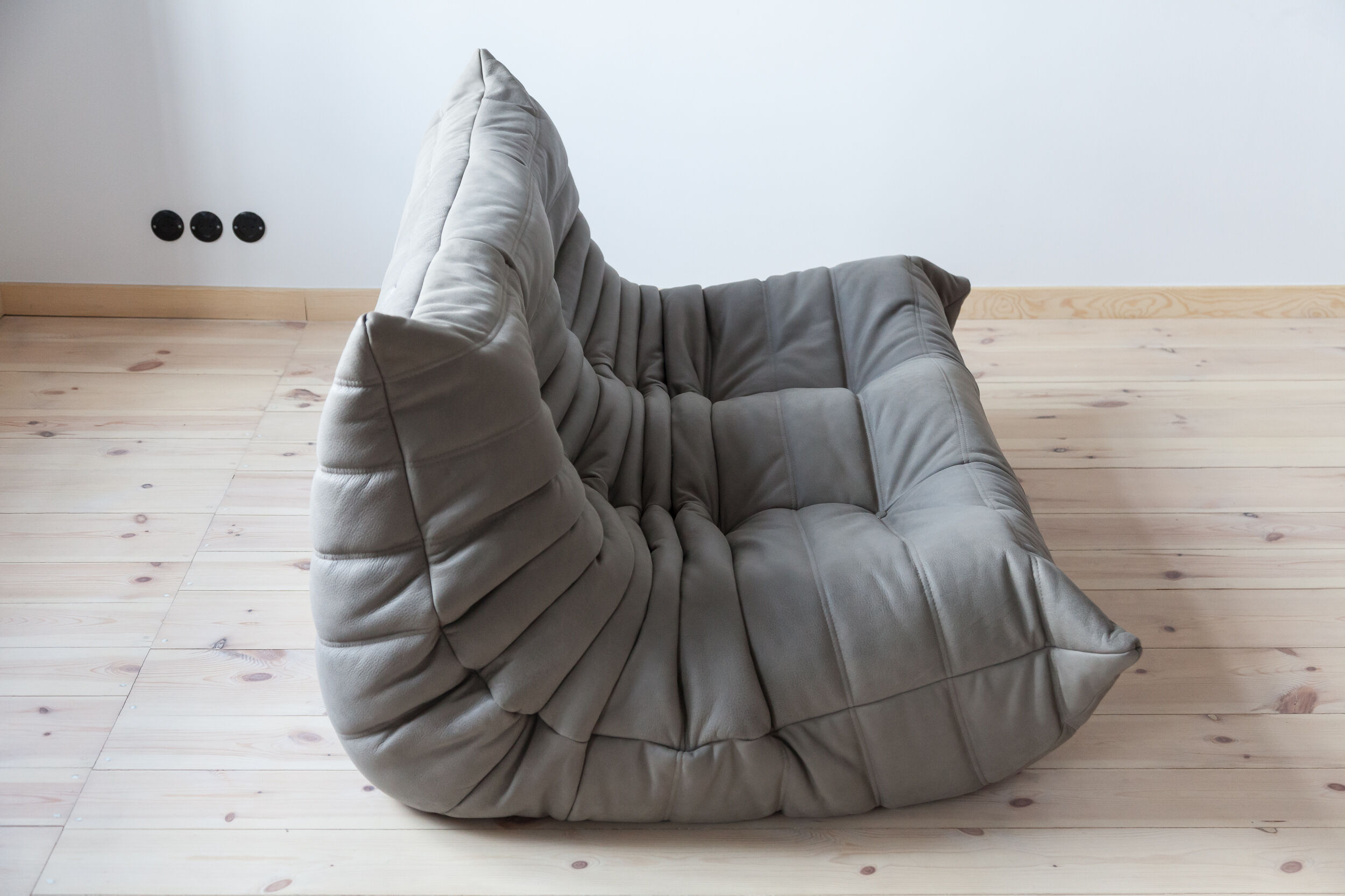 Togo sofa model designed by Michel Ducaroy 1973