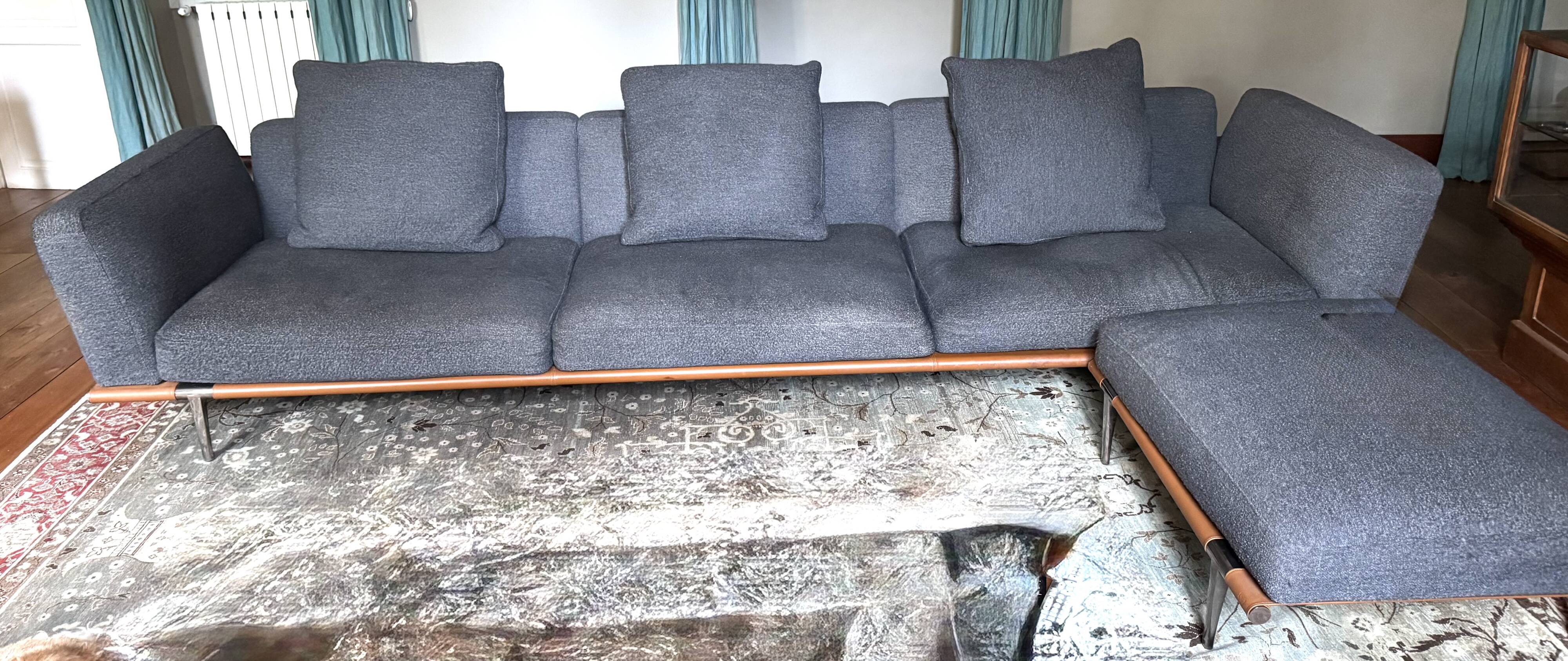 Sofa Poltrona Frau model Let It Be