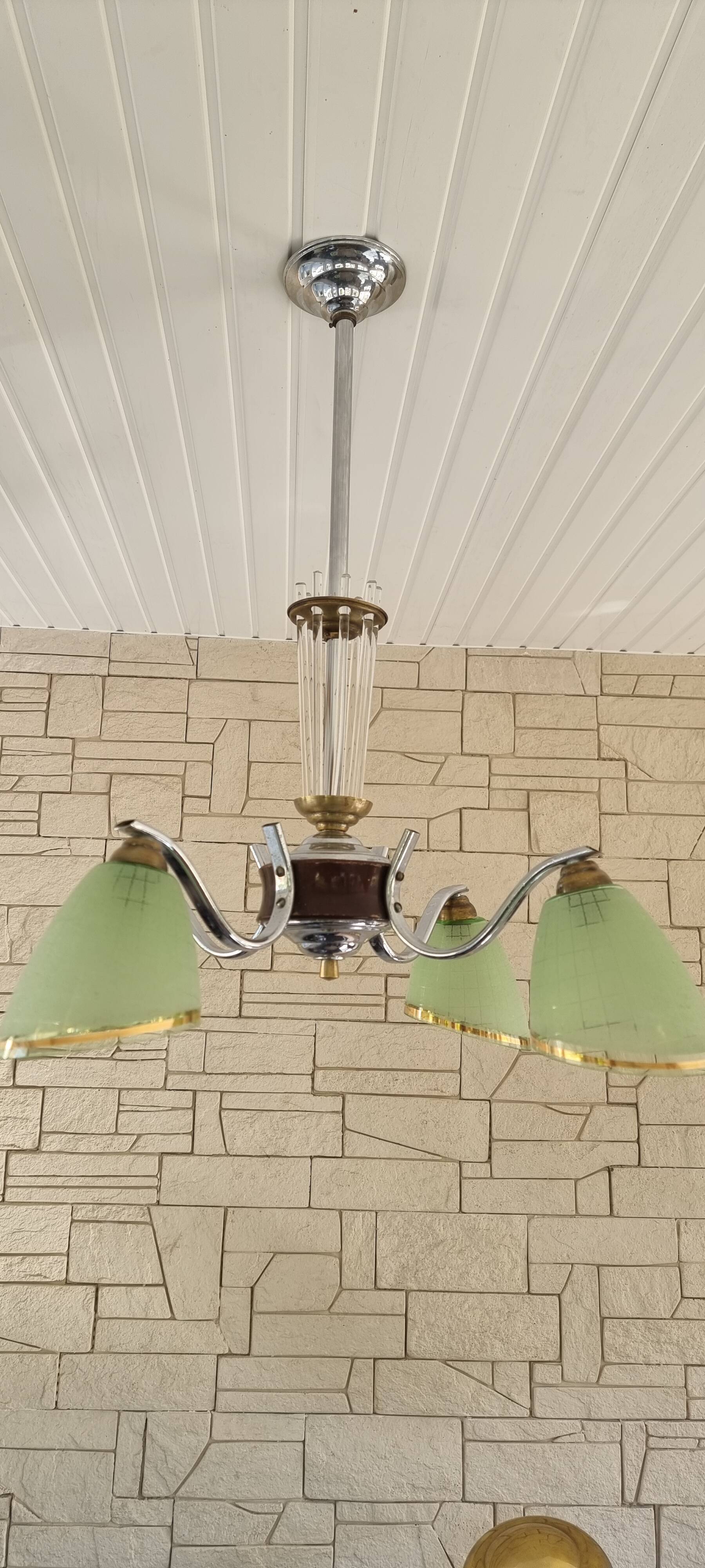 Superb Italian chandelier from the 40s.