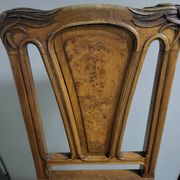 Table et 10 chaises de style Art Nouveau