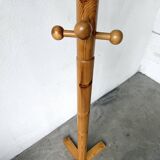 Free-standing coat rack in solid pine, Les Arcs, 1970s