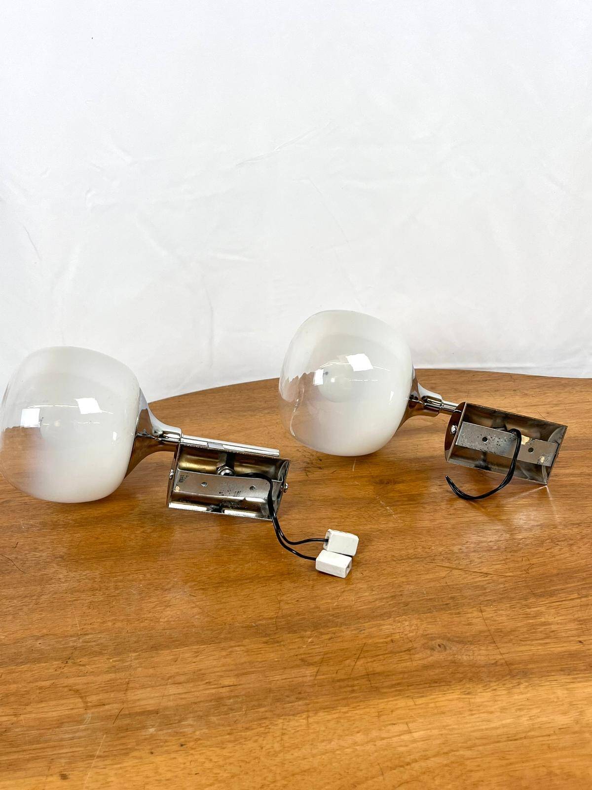 Pair of wall lights from Sciolari in pearly white glass