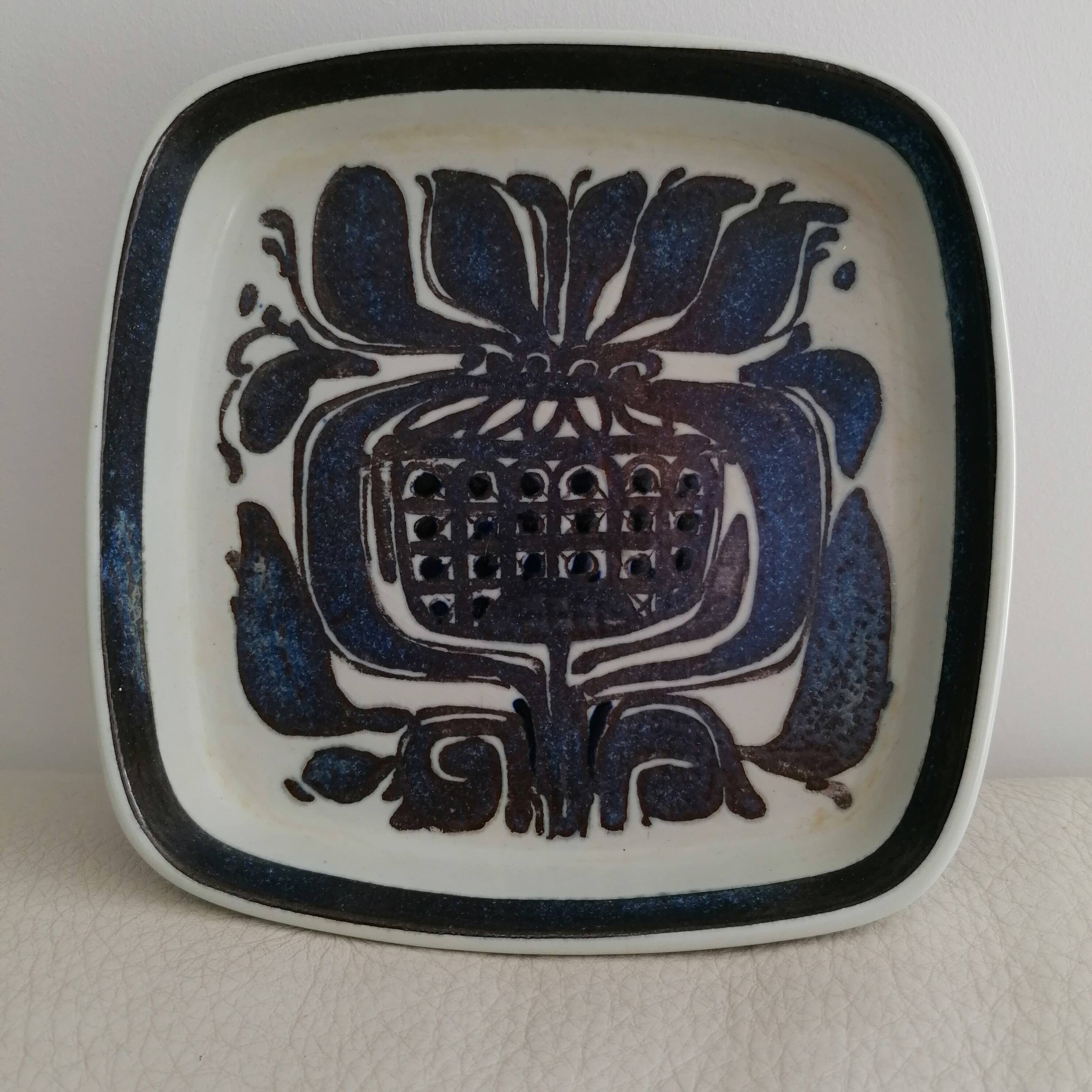 Earthenware trinket dish from the Ternera series by Kari Christensen for Royal Copenhagen