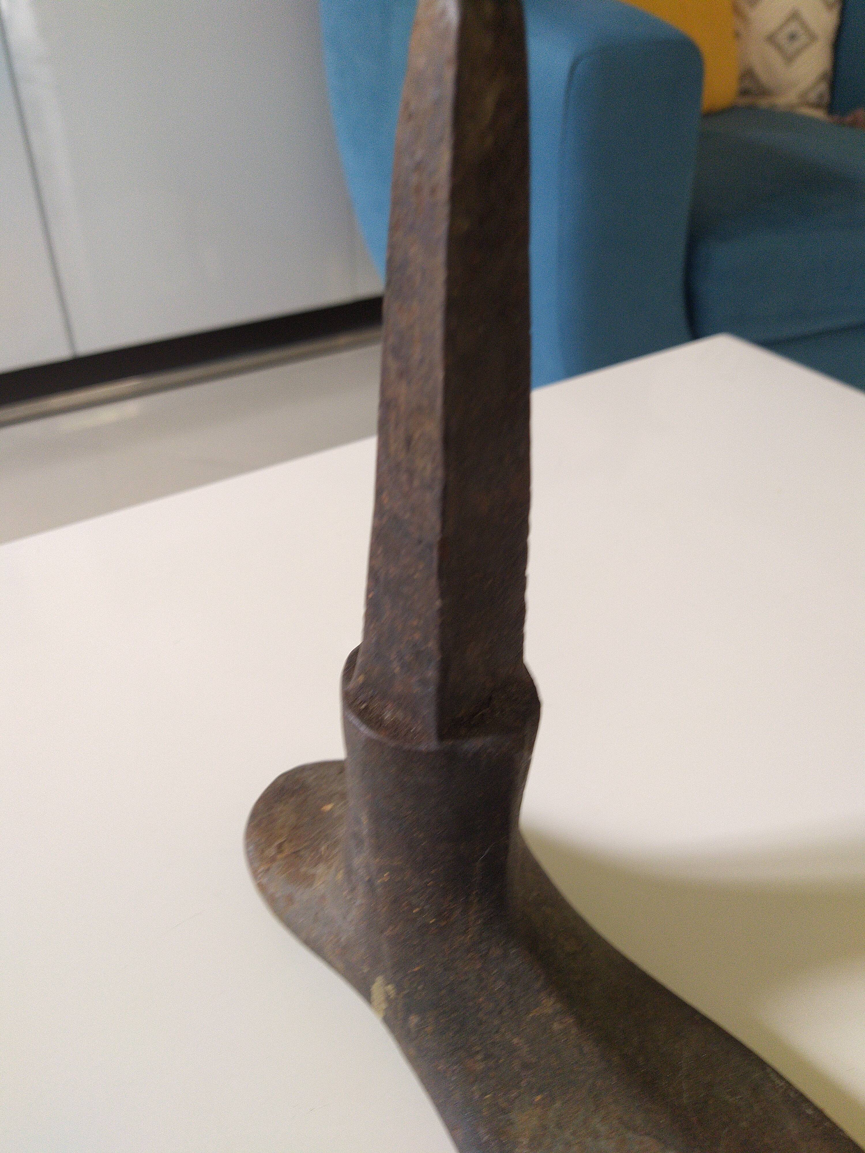 Cast iron shoe shape