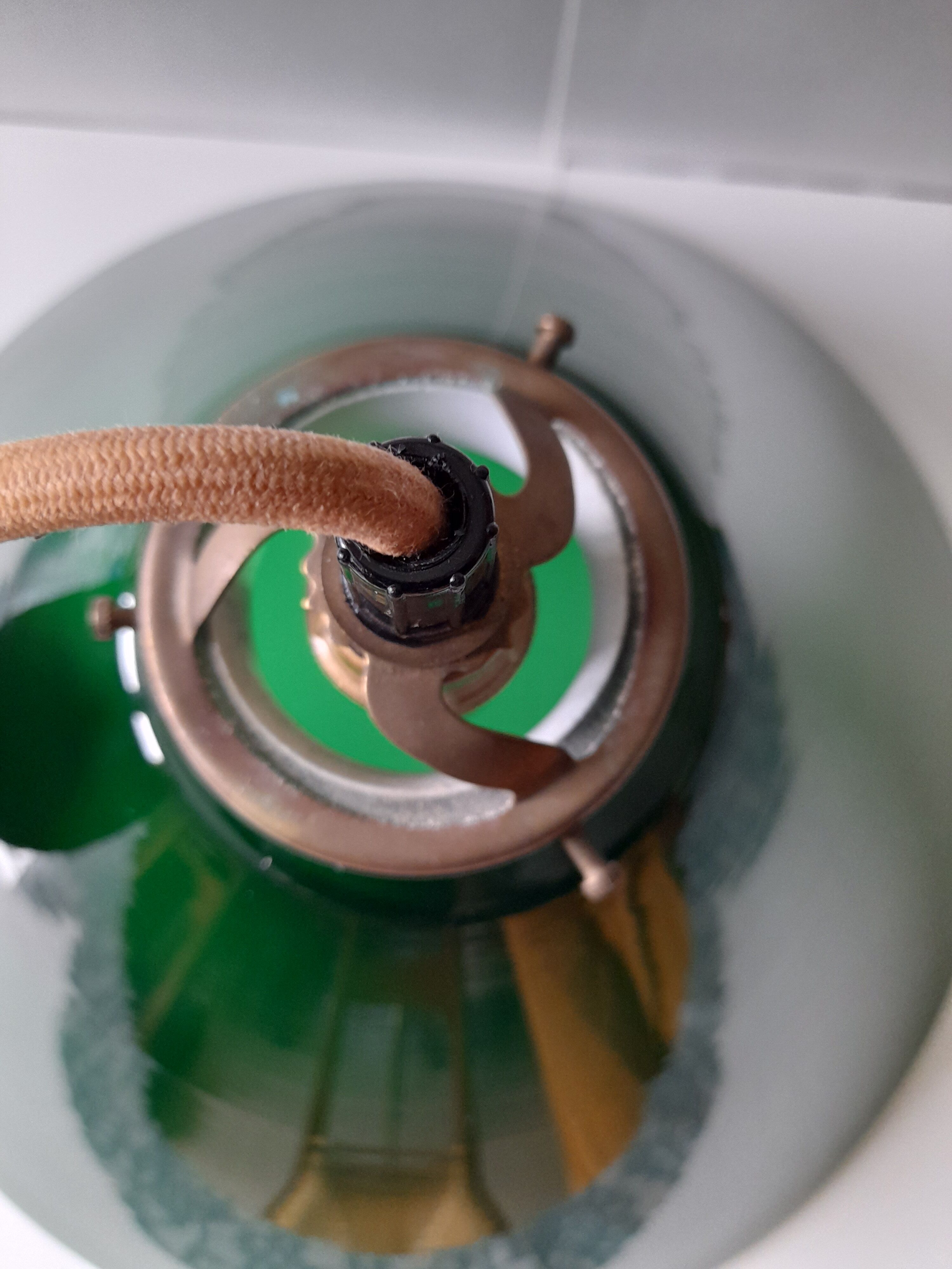 Lampe de plafond en verre d'opaline