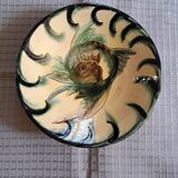 Plat Puigdemont à décor de poisson