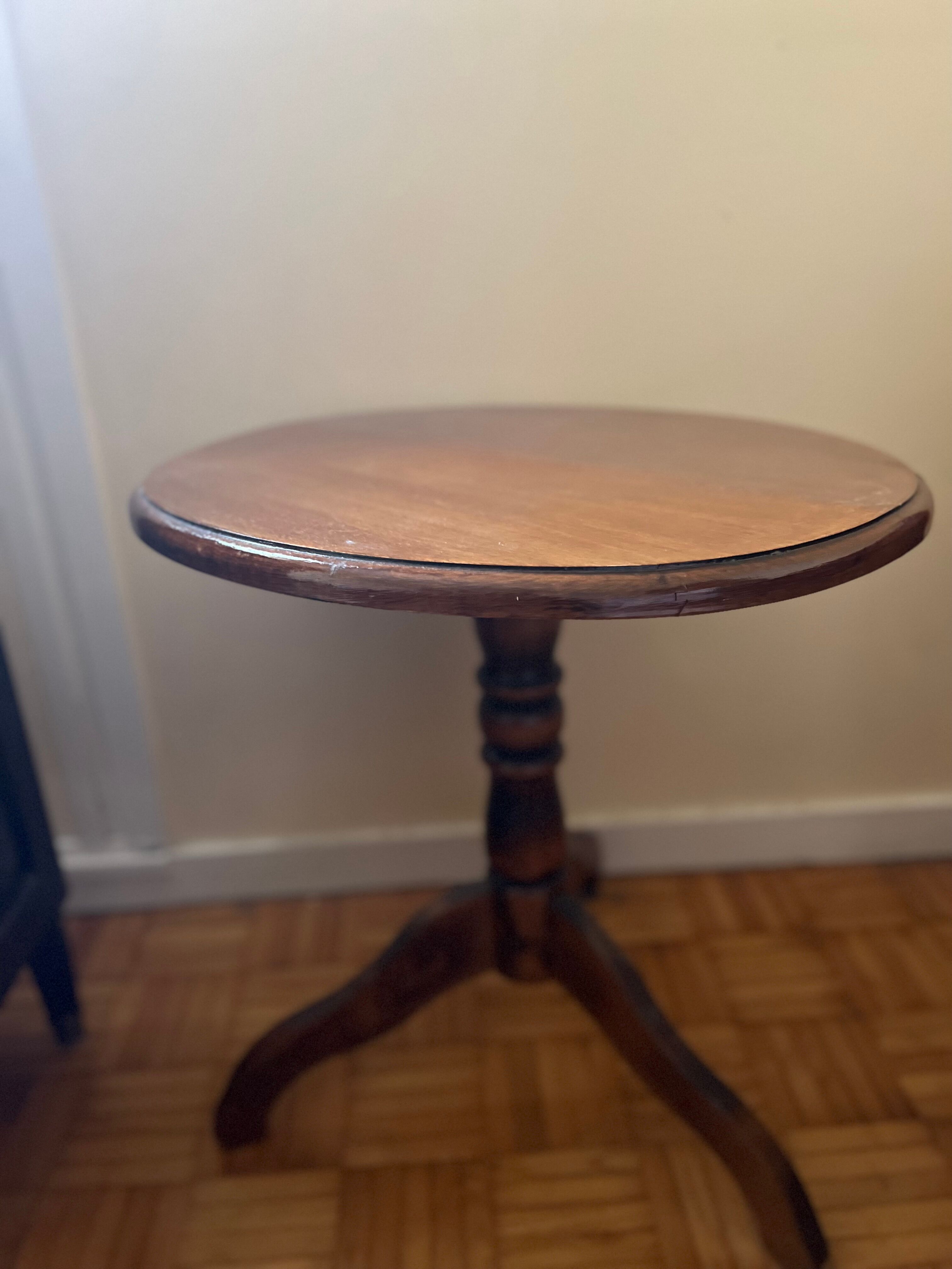 Wooden pedestal table