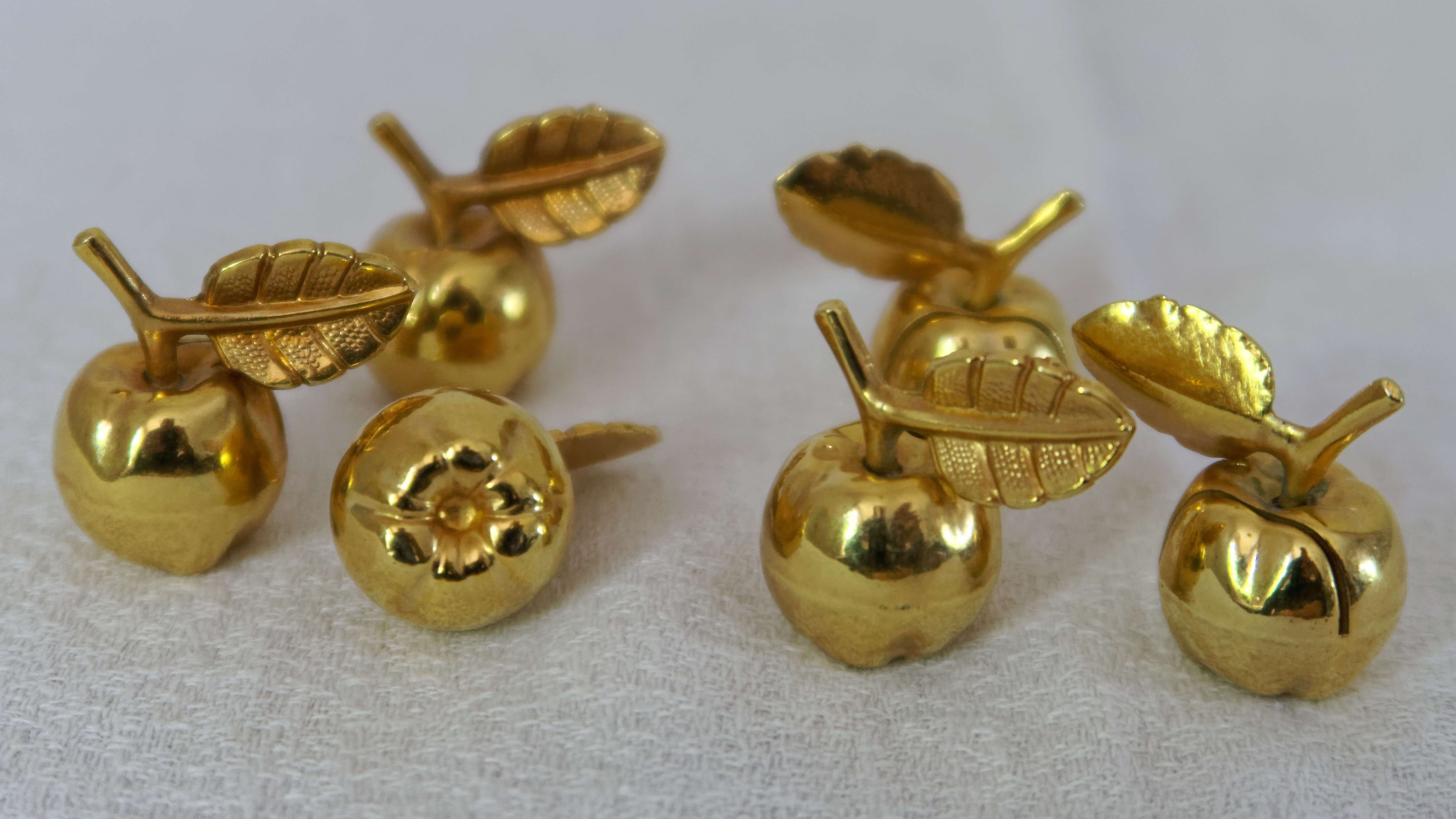 6 metal golden metal vintage apple