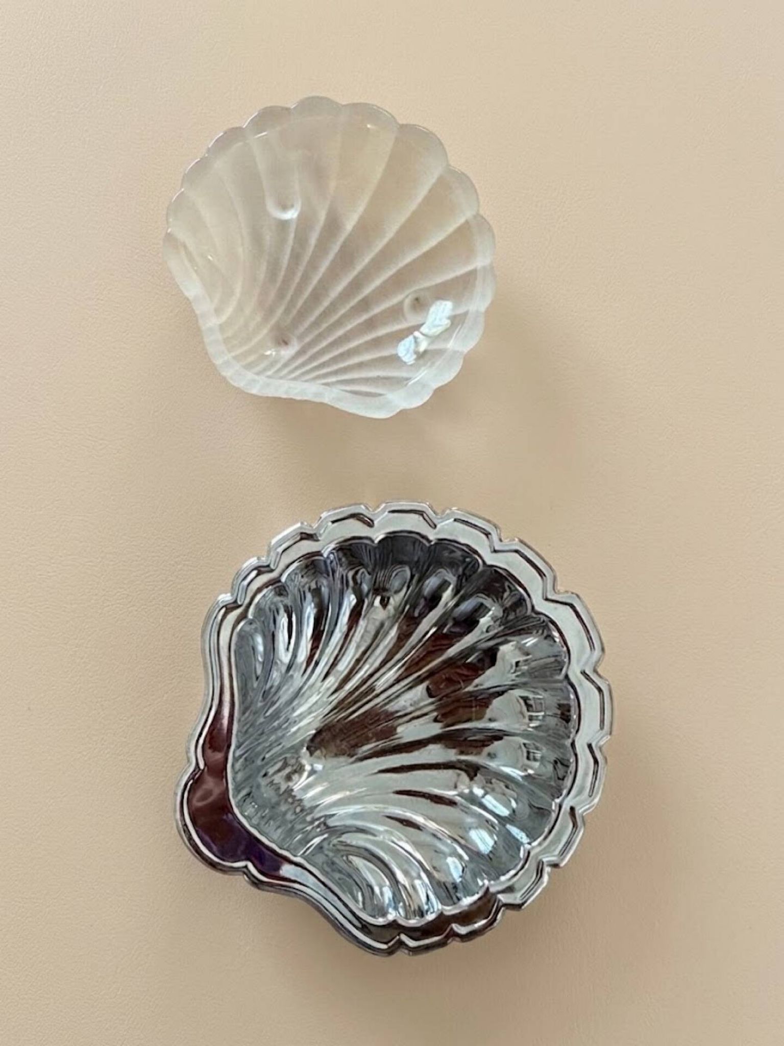 Vintage shell butter dish Made in France – moulded glass