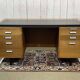 Bureau de direction anglais des années 1970 en acajou