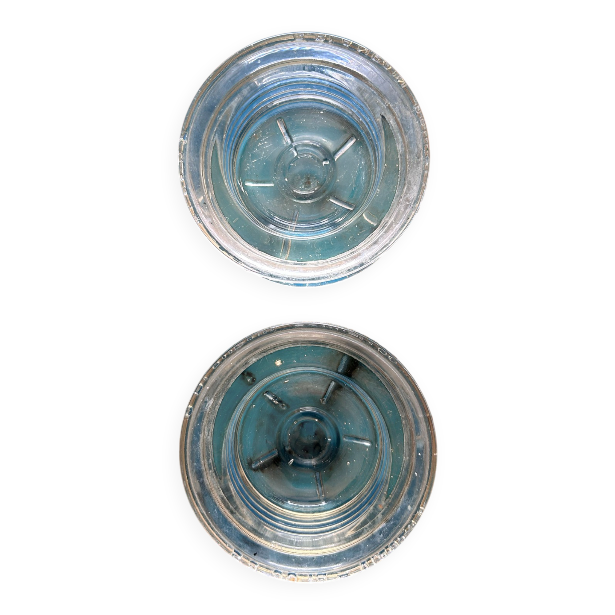 2 glass blocks signed Diameter 10 cm Height 5 cm