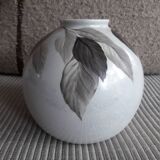 Vase vintage signé au décor végétal