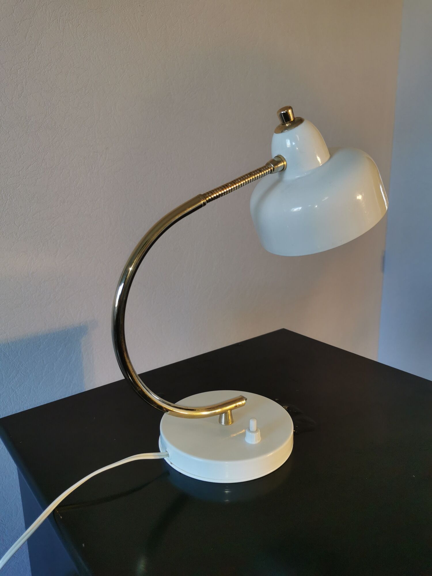 Curved lamp, brass and lacquered steel, 1960, France