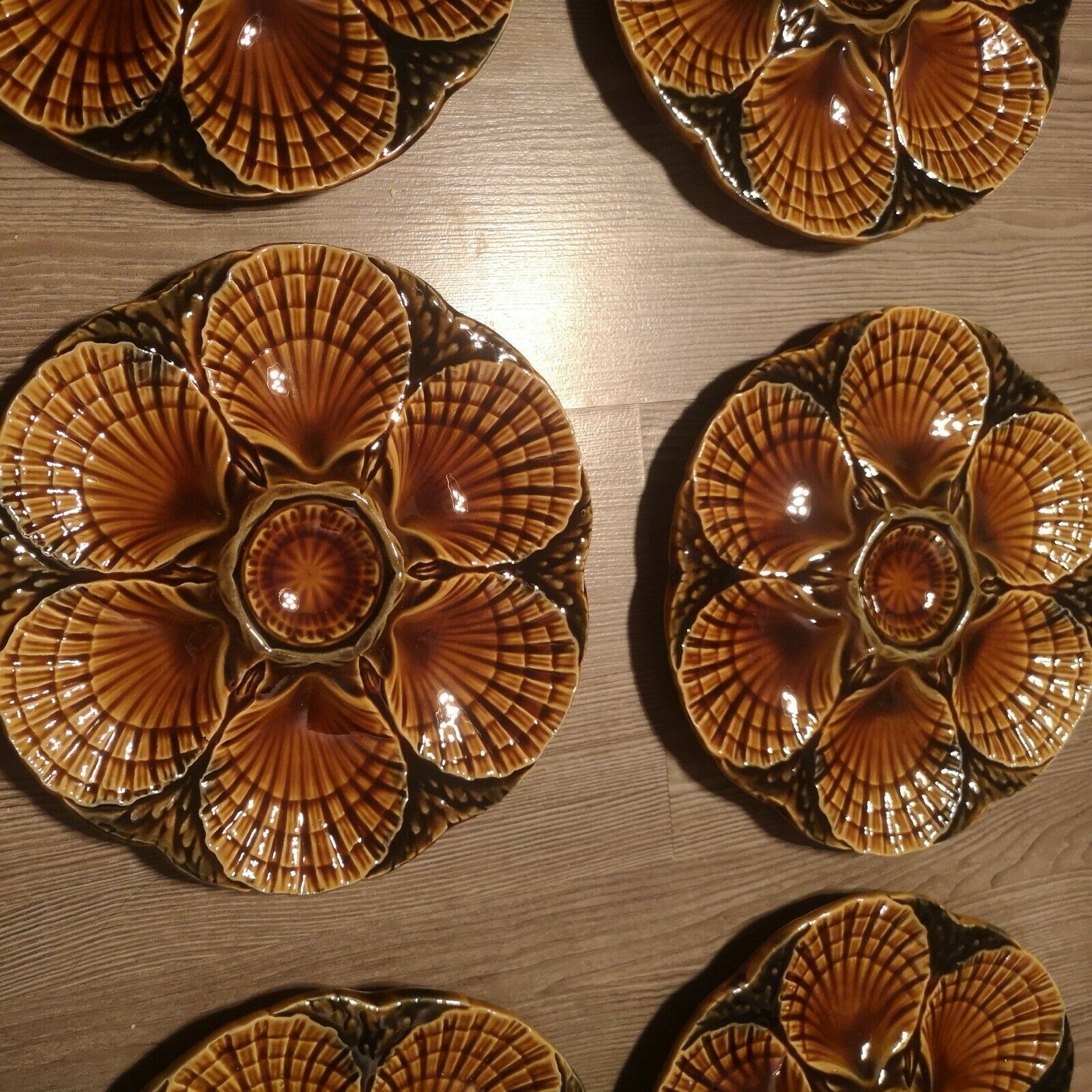 Series of 6 plates with oyster shells in Sarreguemines earthenware