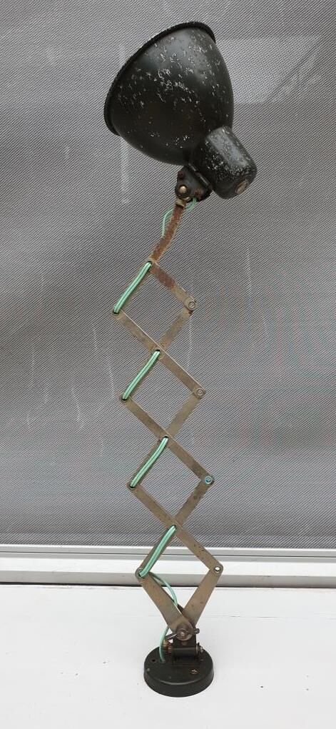 Accordion lamp 1950 push button on base