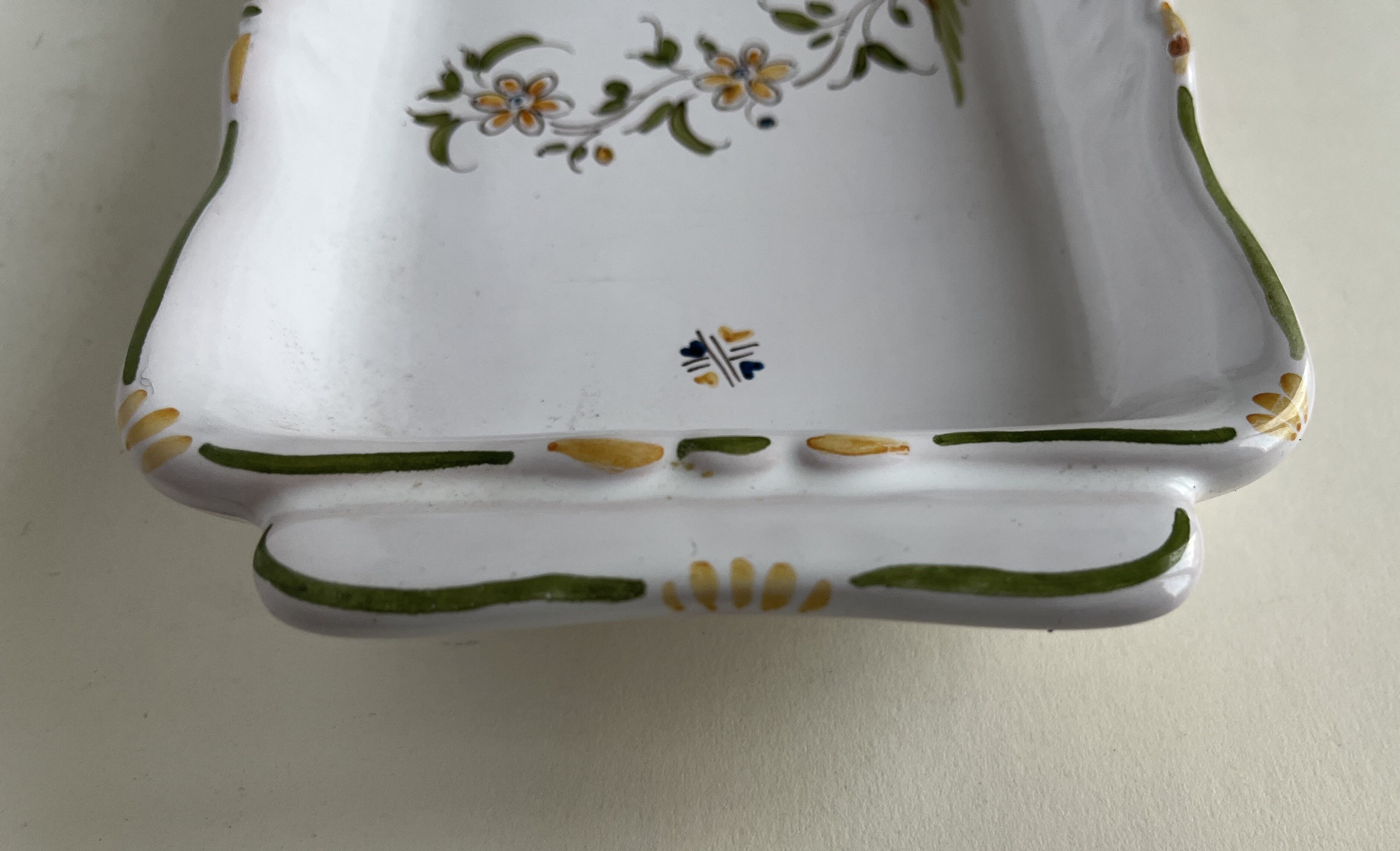 Rectangular dish in earthenware from Moustiers