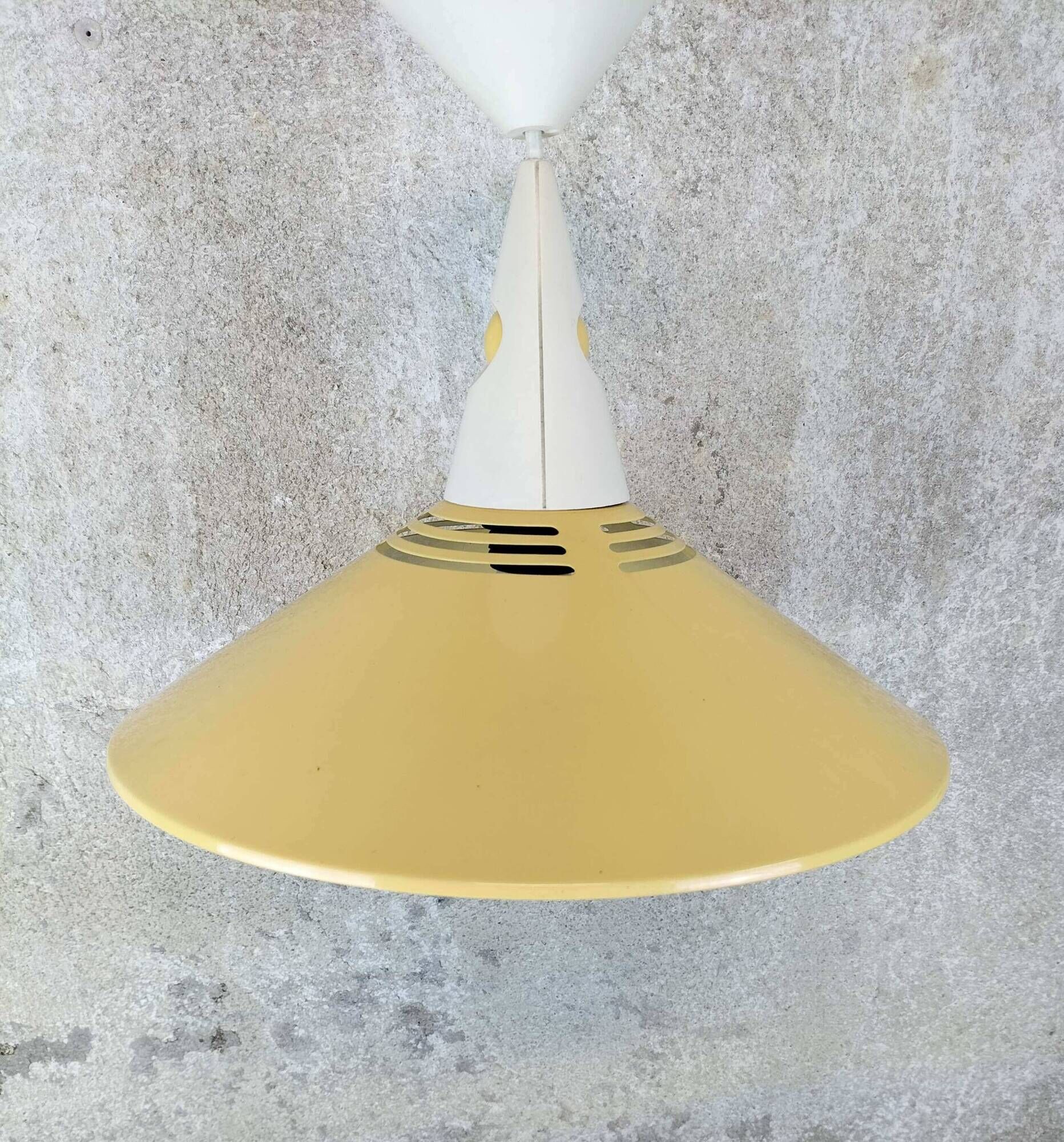 Suspension vintage de style Memphis