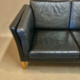 Sofa 3 places black leather Scandinavian design