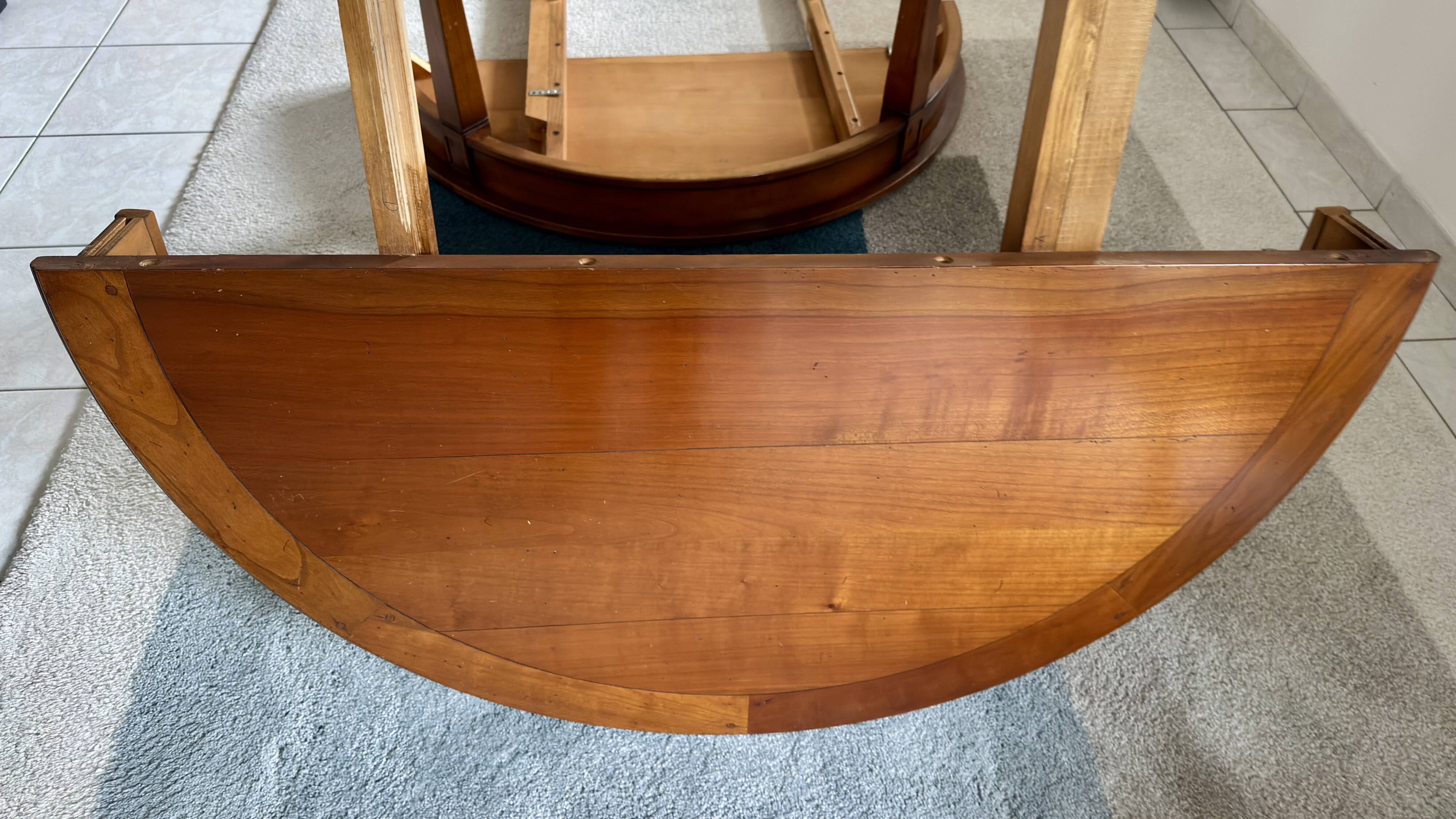 Directoire table style