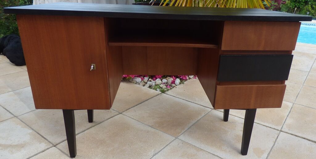 Vintage desk three drawers and a door with shelf