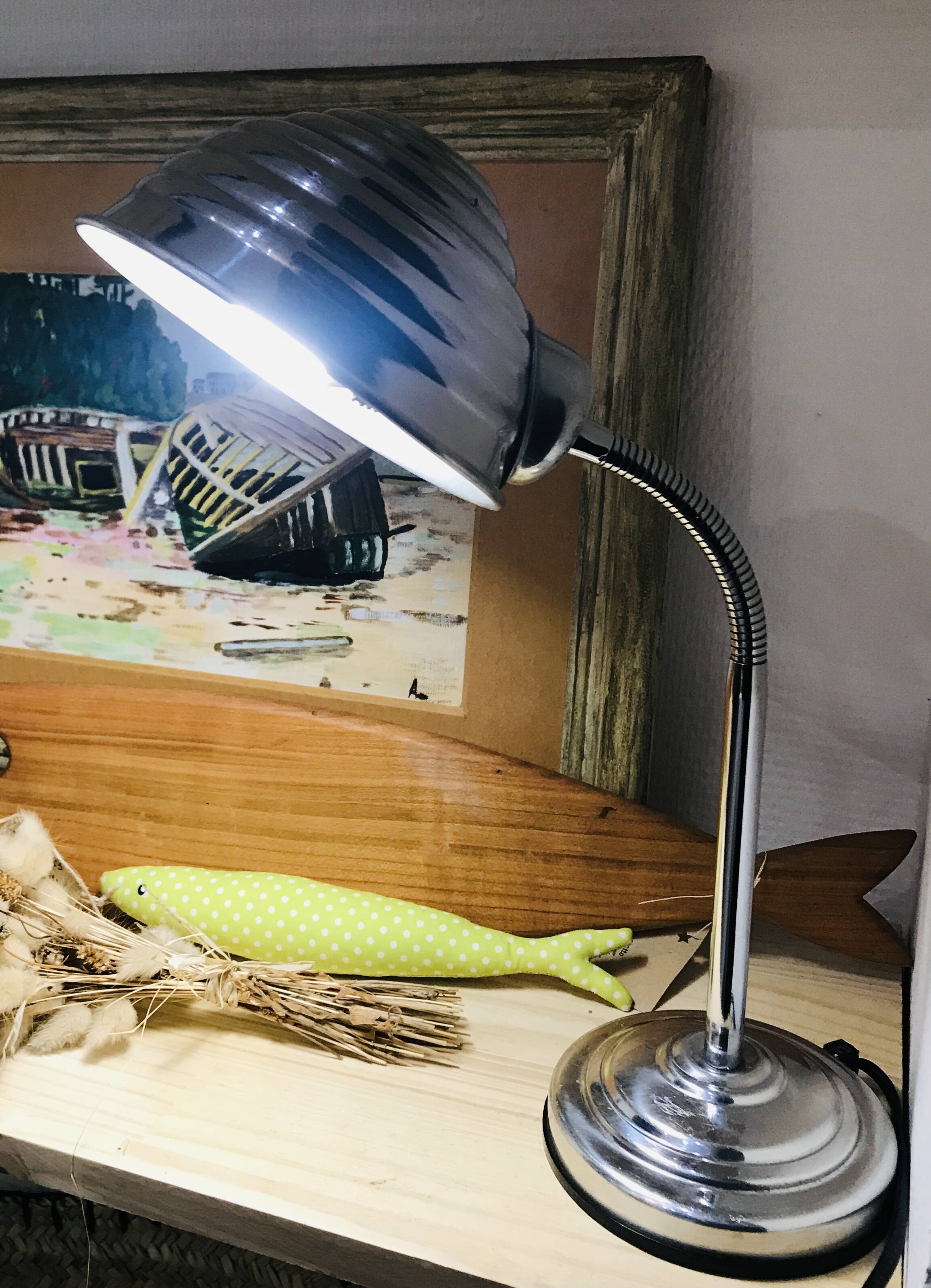 White iron table lamp