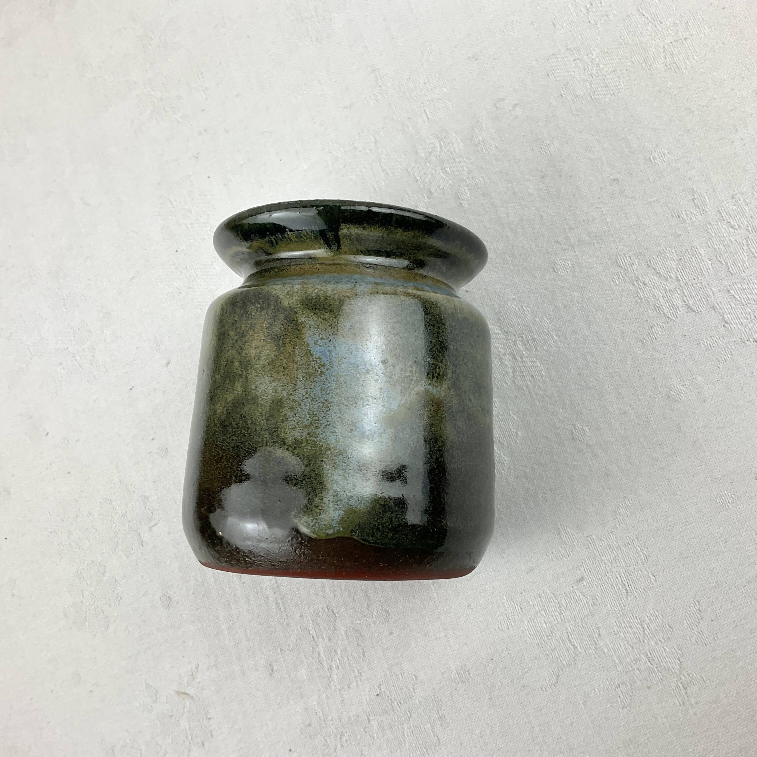 Small vintage ceramic pot