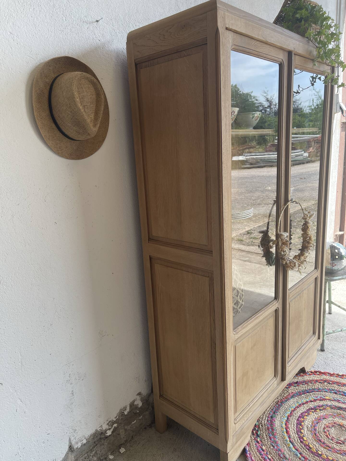 Glass cabinet