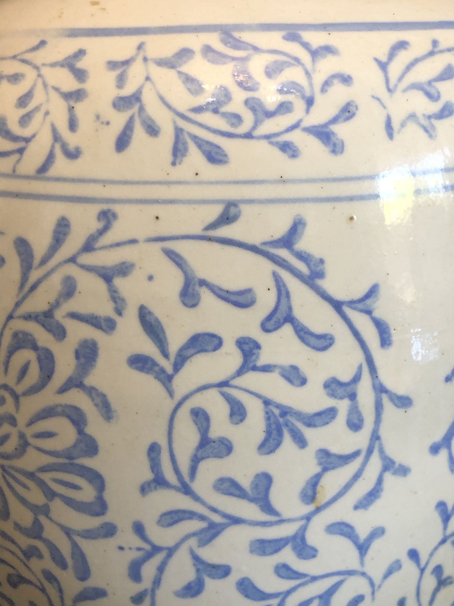 Vietnam pair of ginger pots made in China19th century