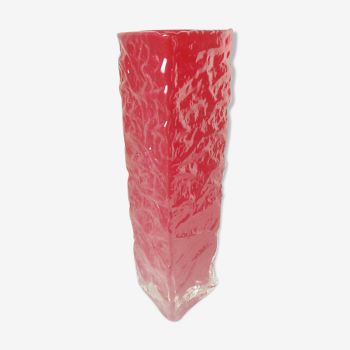 Vase en verre triangulaire effet gaufre annees 70'
