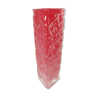 Vase en verre triangulaire effet gaufre annees 70'