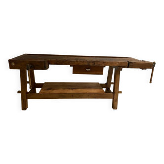 Carpenter's workbench from 1930