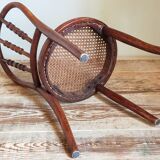 Chaise enfant en bois rond courbé cannée ancienne