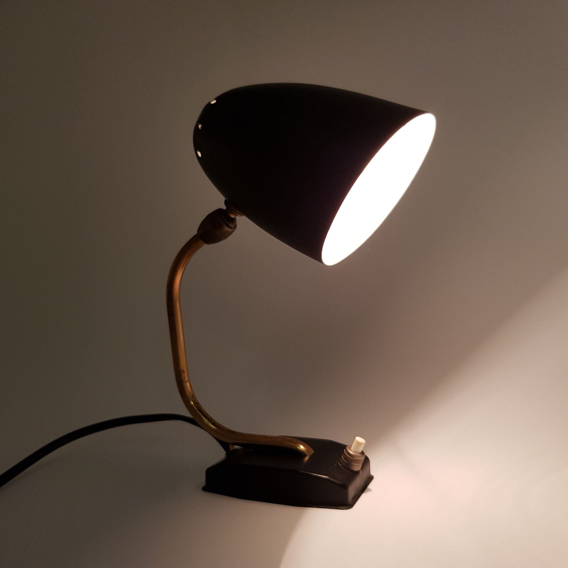 1950s pressure cooker desk lamp
