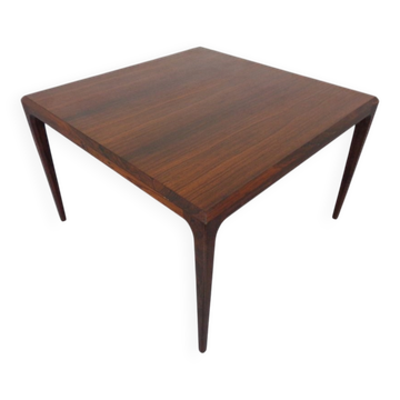 Rosewood coffee table by Johannes Andersen for CFC Silkeborg, Denmark, 1950s.