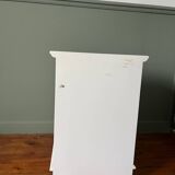 Interior's bedside table