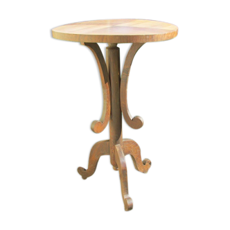 Natural wood healing, tripod