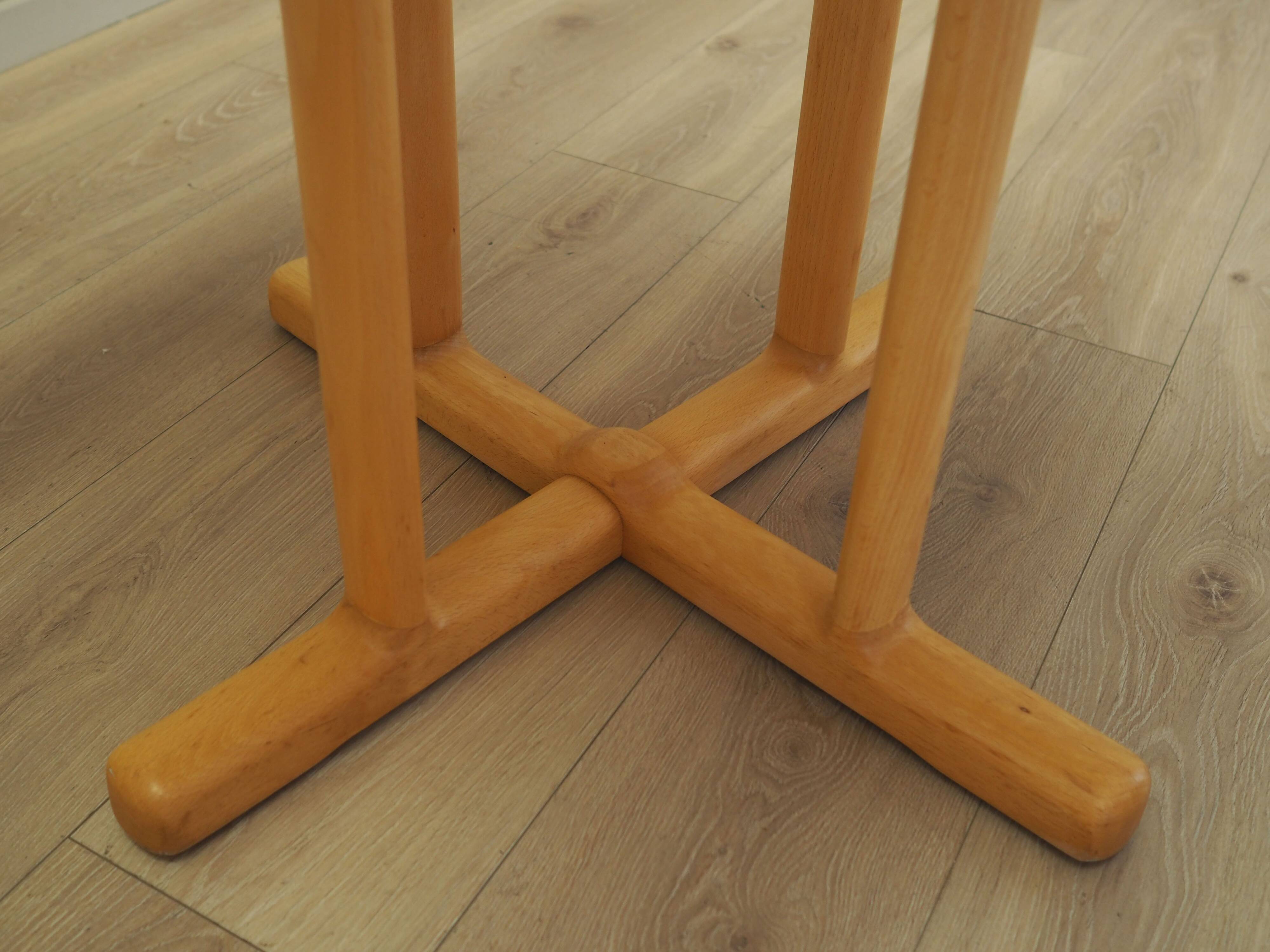Beech round table, Danish design, 1990s, production: Denmark