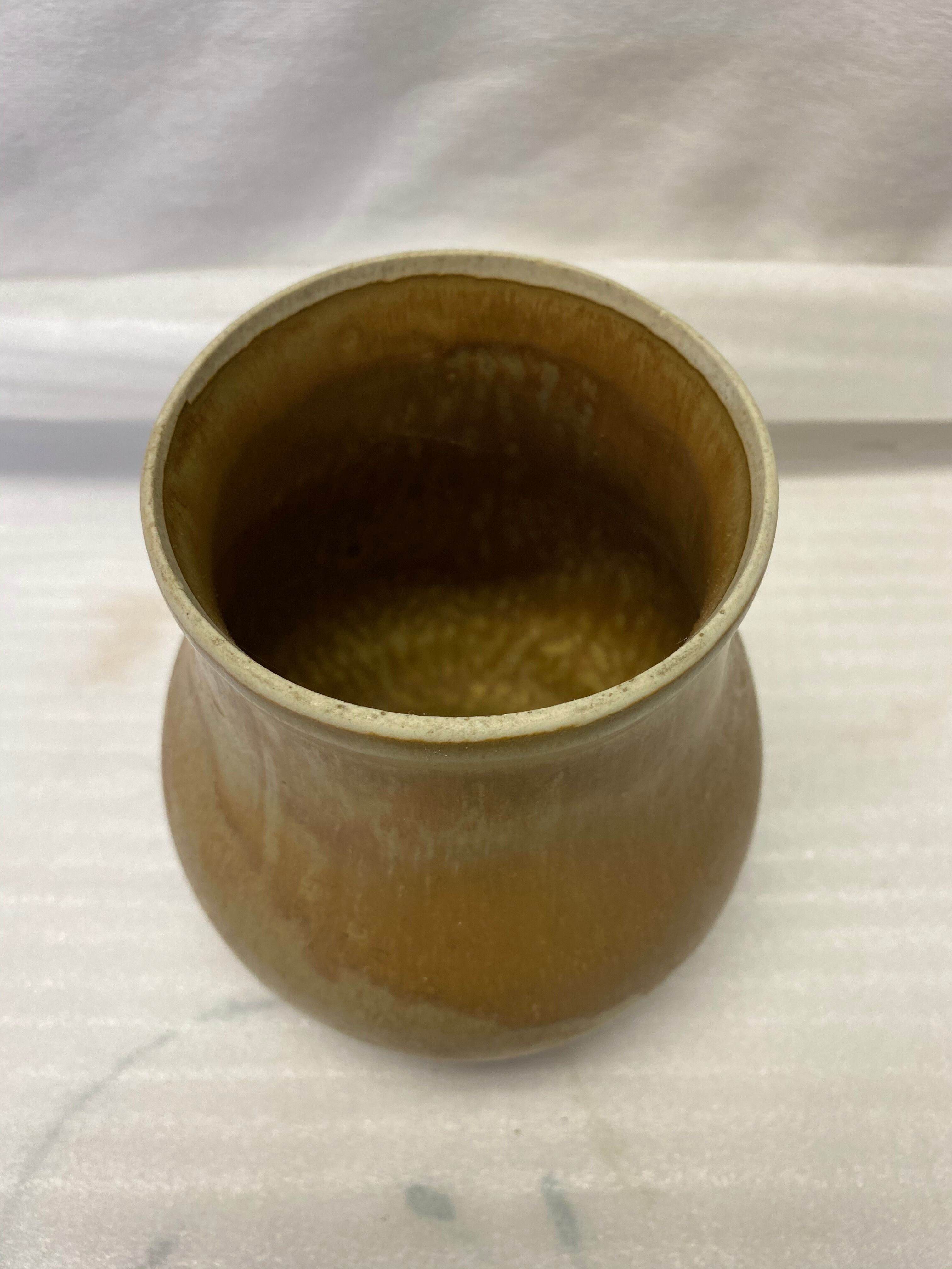 Vase en grès vintage