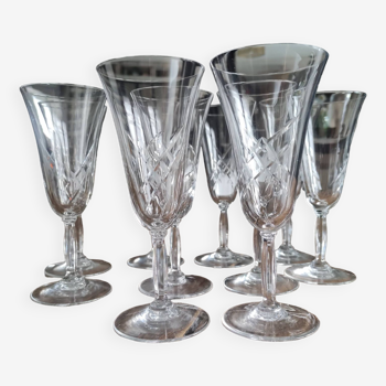 Set of 10 vintage champagne flutes in chiseled crystal with flared drinking