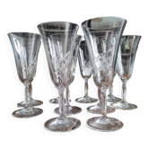 Lot de 10 flûtes à champagne vintages en cristal ciselé buvant évasé
